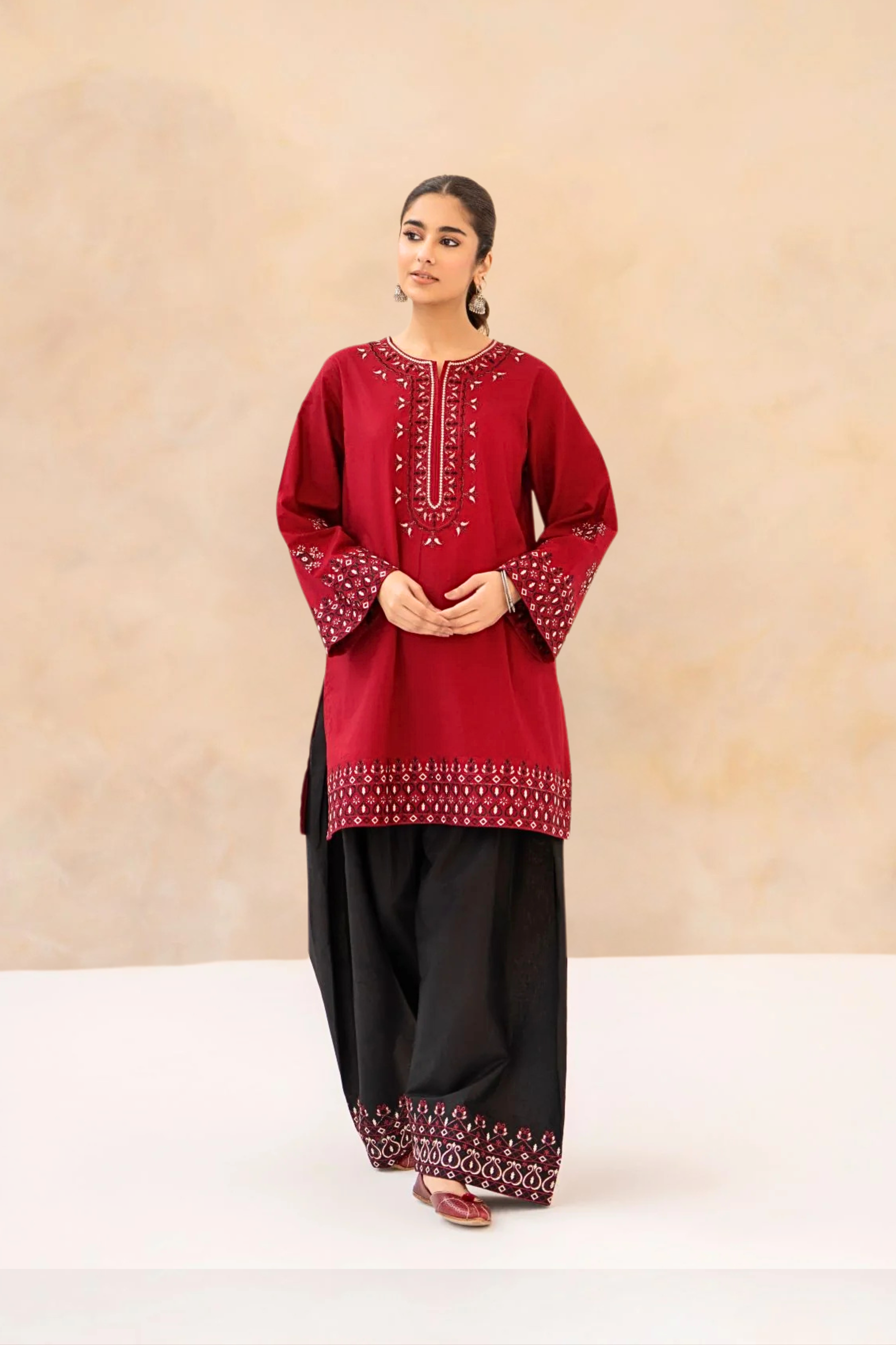 Noor-E-Laal Farshi Shalwar 2PC